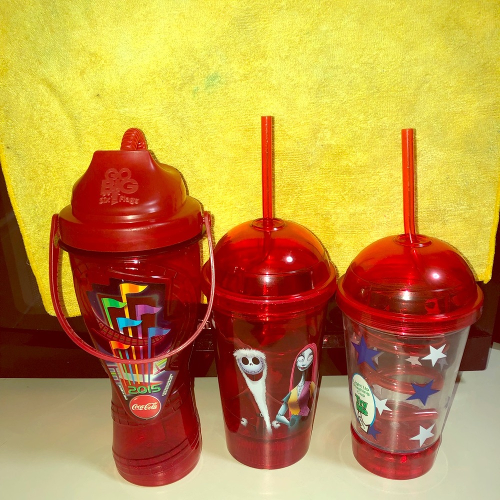 Red Straws Cups “cartoons “ 🔴